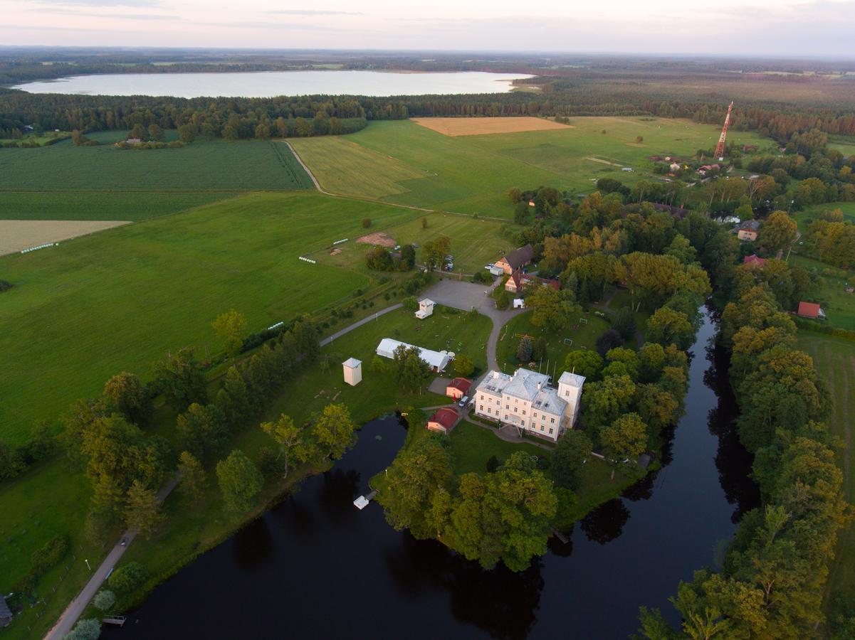 Готель Igates Pils Сігулда Екстер'єр фото